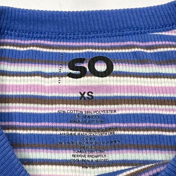 So Clothing Women’s Size XS Vintage Striped Fitted Top Perfect For A Layering - Picture 3 of 5